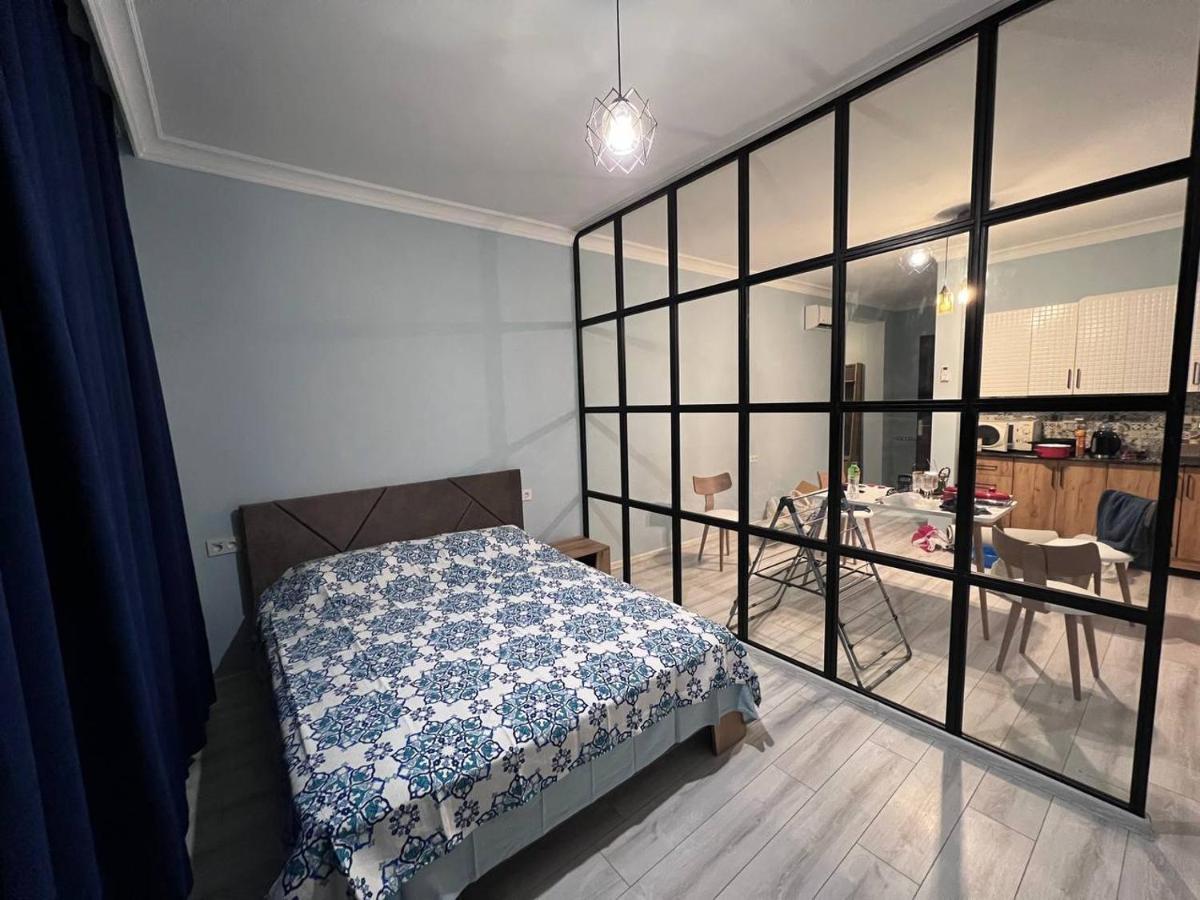 Apartment Merabi バトゥーミ エクステリア 写真