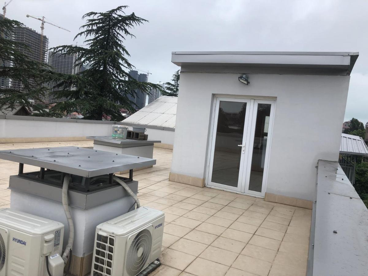 Apartment Merabi バトゥーミ エクステリア 写真