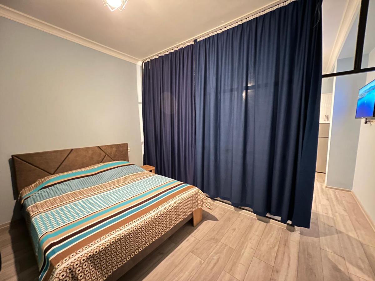 Apartment Merabi バトゥーミ エクステリア 写真