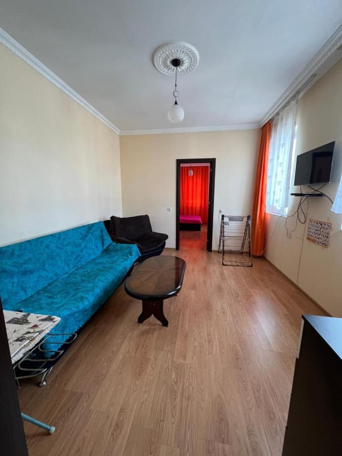 Apartment Merabi バトゥーミ エクステリア 写真