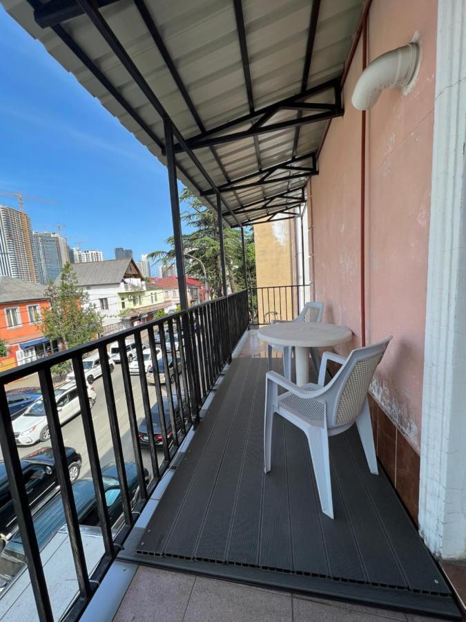 Apartment Merabi バトゥーミ エクステリア 写真