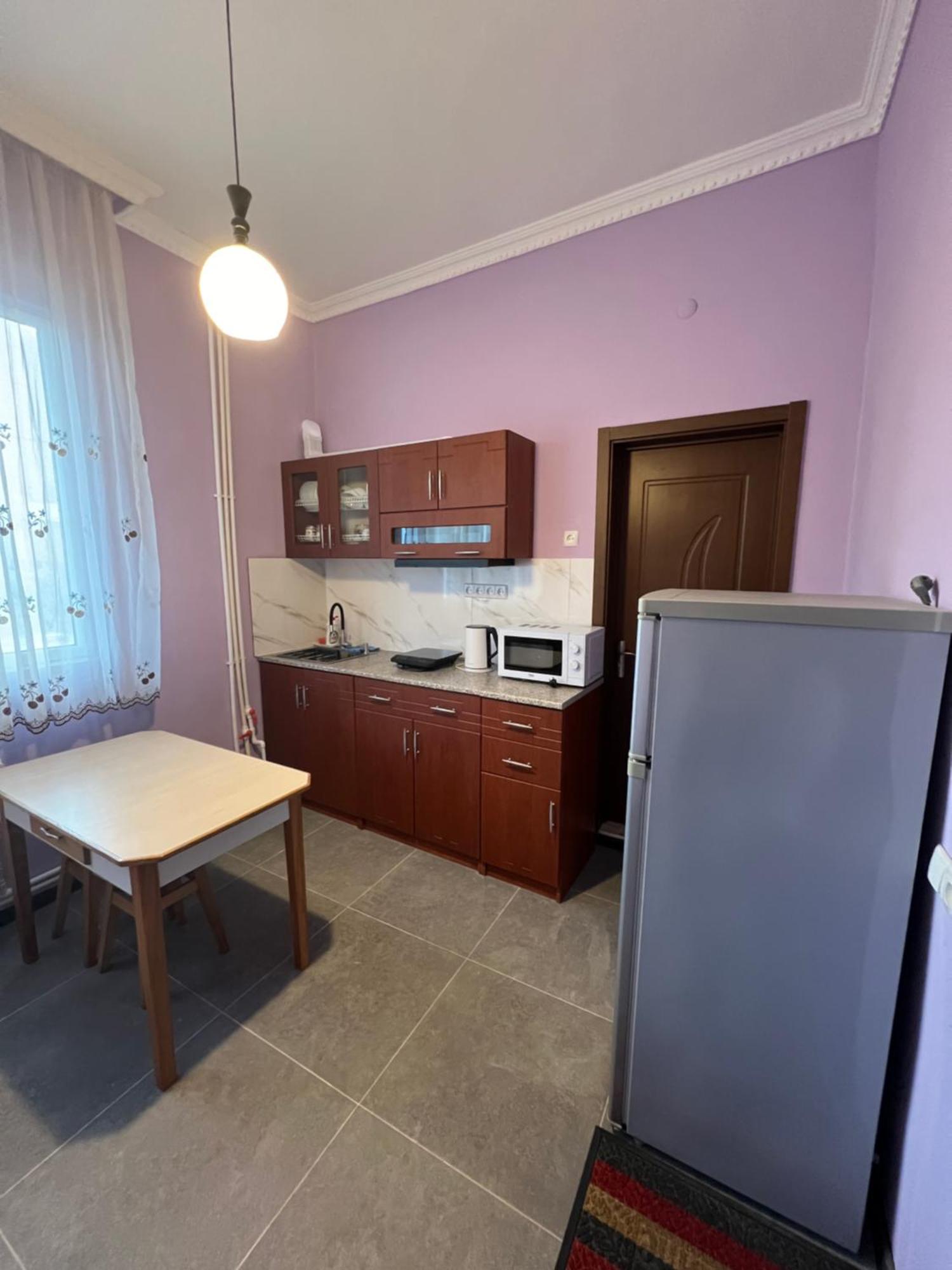 Apartment Merabi バトゥーミ エクステリア 写真