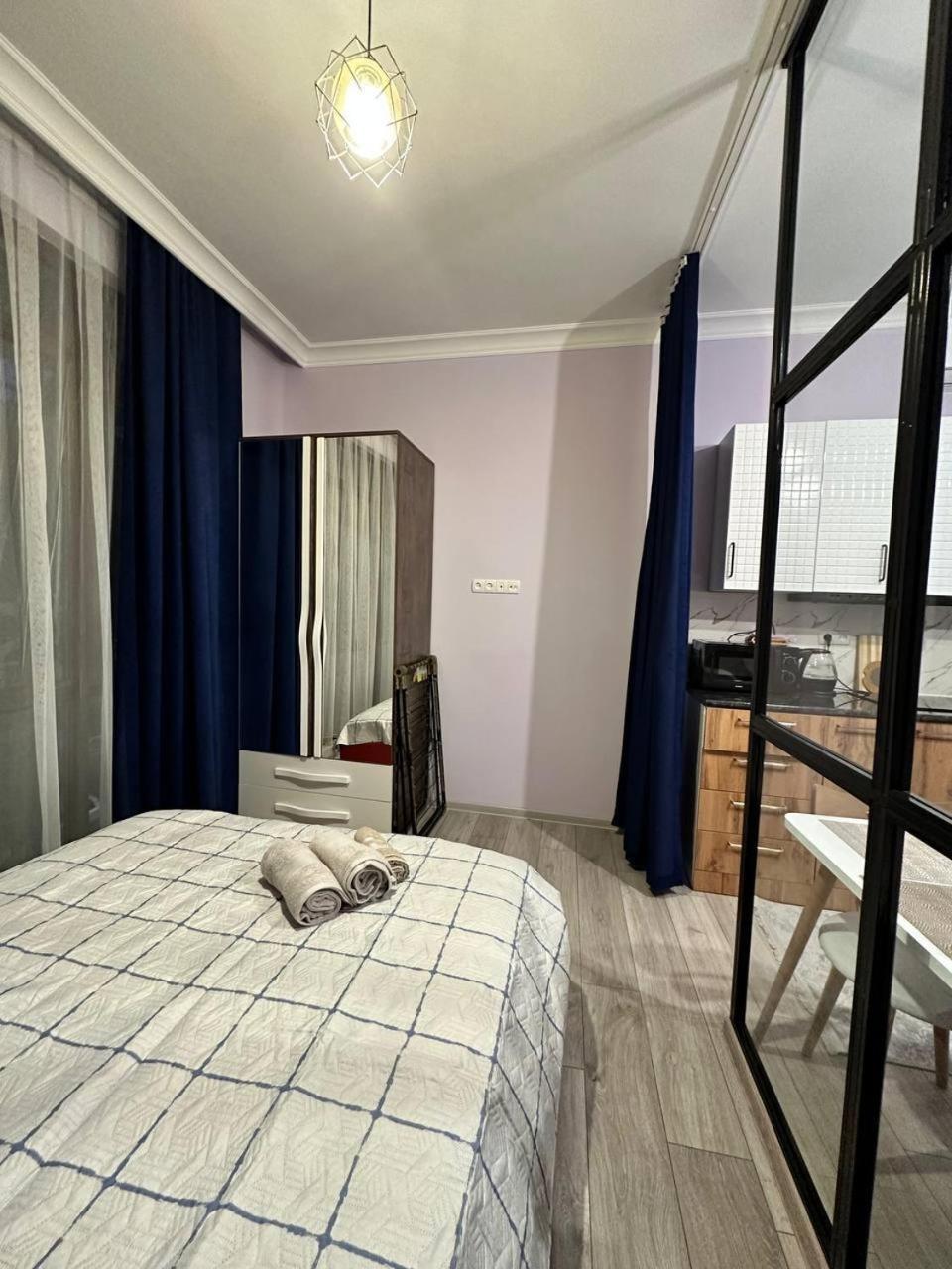 Apartment Merabi バトゥーミ エクステリア 写真