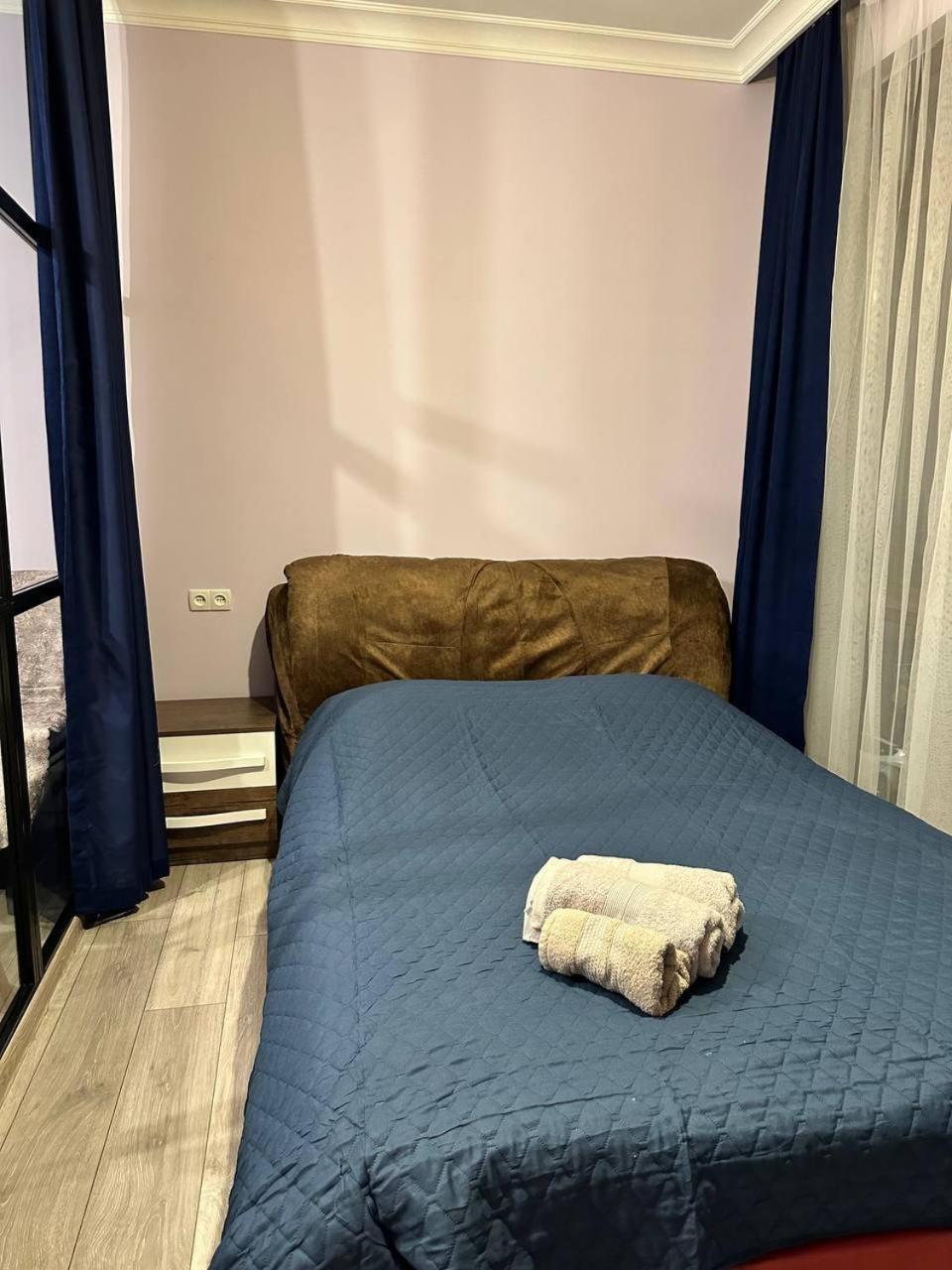 Apartment Merabi バトゥーミ エクステリア 写真