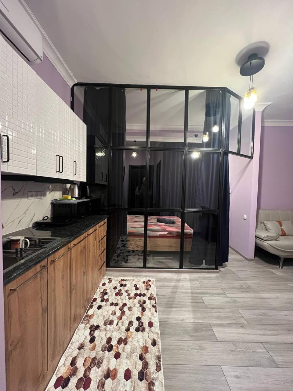 Apartment Merabi バトゥーミ エクステリア 写真