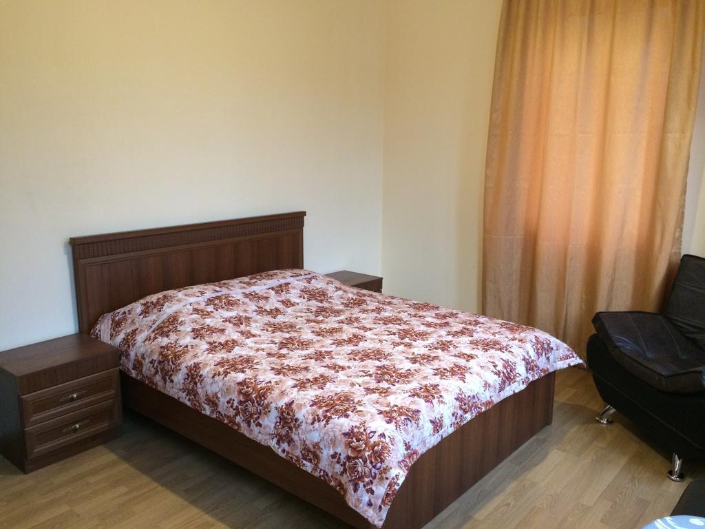 Apartment Merabi バトゥーミ エクステリア 写真